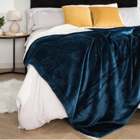 Manta extra suave para cama de Manterol en color azul estilo juvenil Tamaño  Cama 90cm